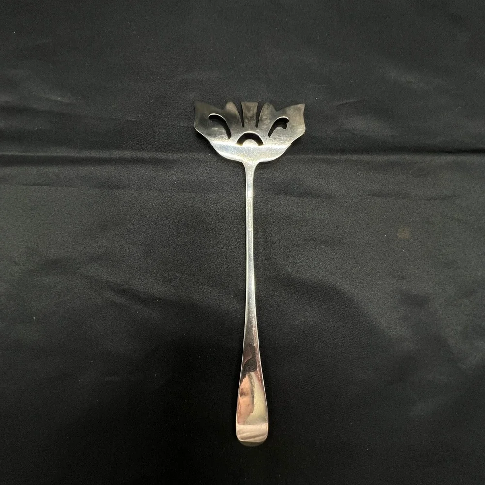 Stieff Rose Sterling Silver Cold Meat Bacon Fork Repousse Floral 58g Server
